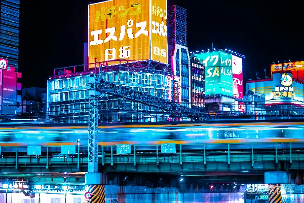 高清摄影 霓虹灯下的东京夜景