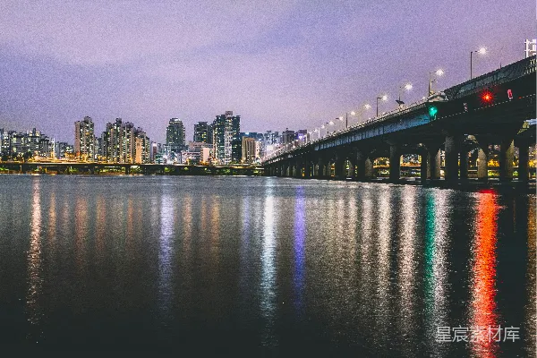 高清摄影 城市夜景下的桥梁与倒影