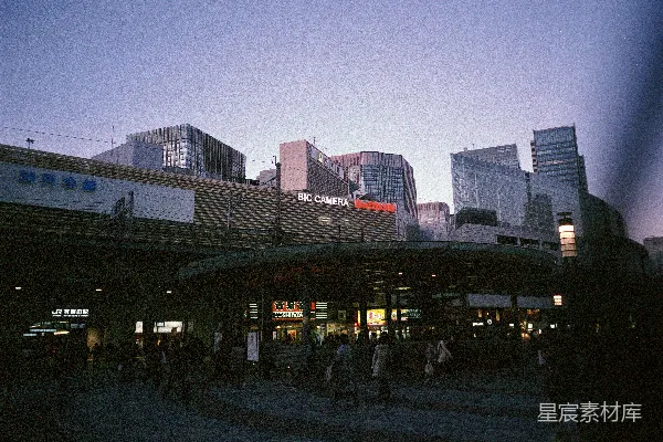 高清摄影 东京车站入口傍晚景象
