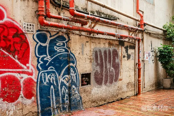 高清摄影 街头涂鸦与工业管道的邂逅