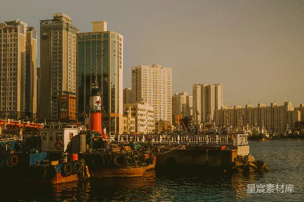 高清摄影 夕阳下的城市码头