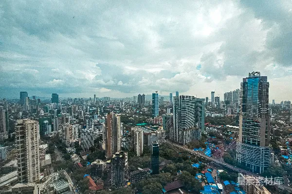 高清摄影 城市全景：高楼林立的现代都市