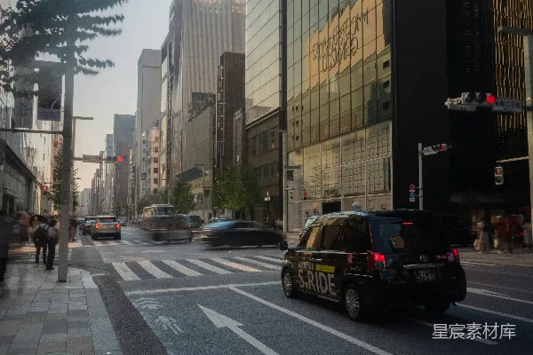 高清摄影 都市黄昏的繁忙街道