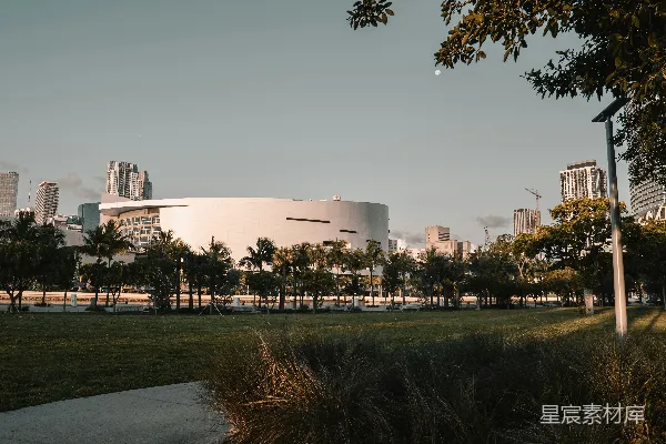 高清摄影 城市公园与现代建筑