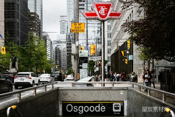 高清摄影 多伦多Osgoode地铁站入口