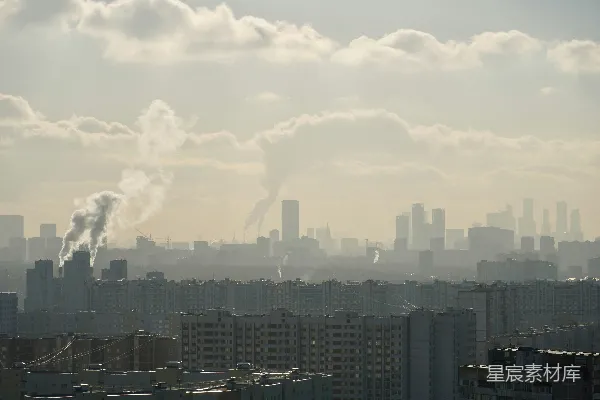 高清摄影 工业烟雾笼罩的城市景观