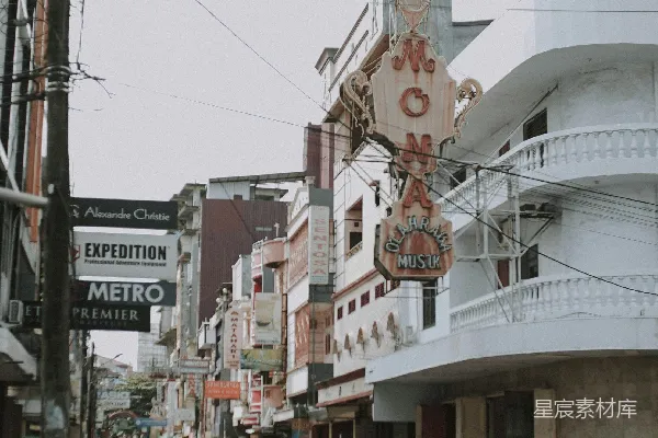 高清摄影 雨后的街景