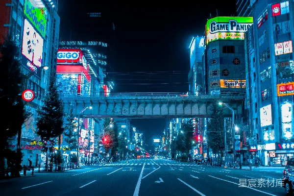 高清摄影 夜晚霓虹下的东京街头