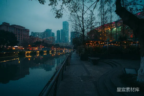 高清摄影 城市夜景中的河边步道