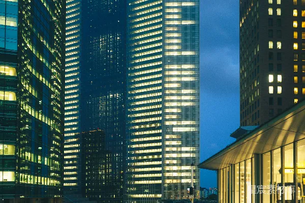 高清摄影 都市夜晚的列车轨道