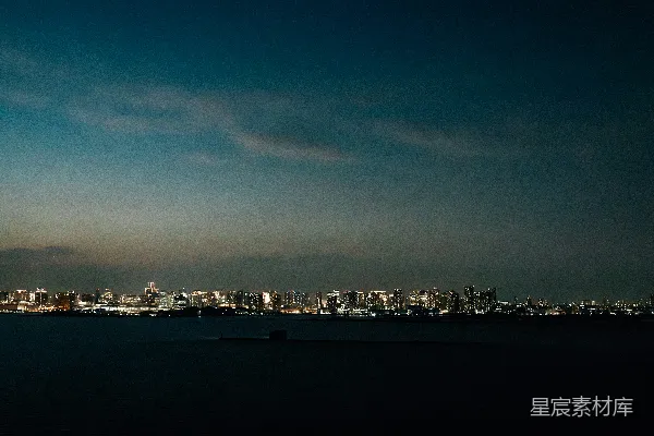 高清摄影 城市夜景：灯火辉煌的天际线