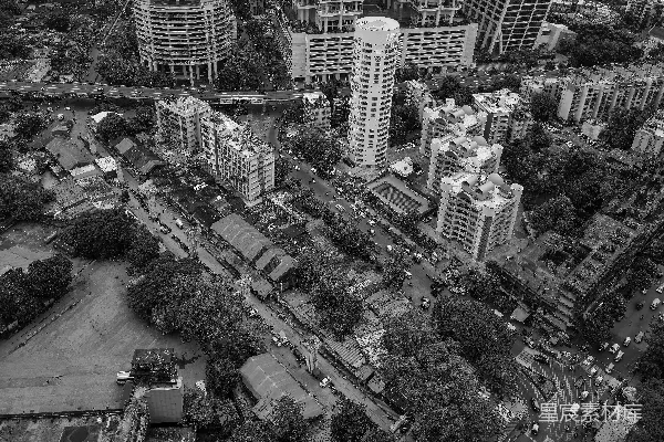 高清摄影 城市航拍：黑白建筑与街道