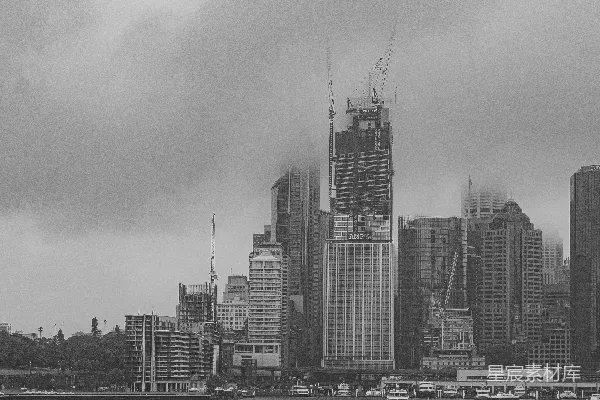 高清摄影 雾中的城市天际线