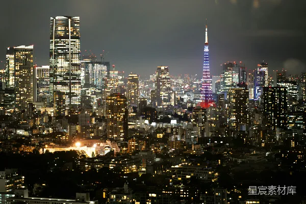 高清摄影 东京夜景：东京塔与繁华都市