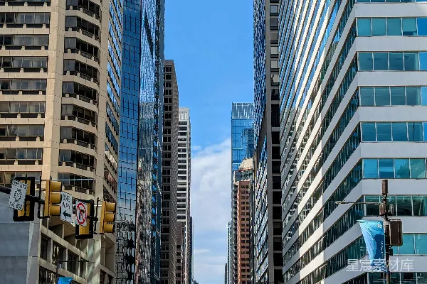 高清摄影 现代城市风貌：高楼大厦与晴空