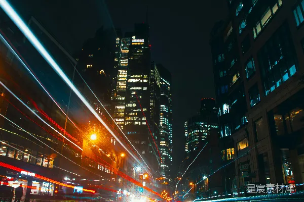 高清摄影 城市夜景中的光轨