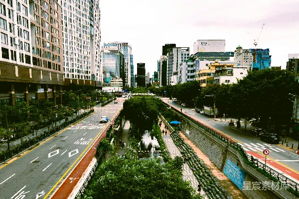 高清摄影 现代都市中的绿意盎然