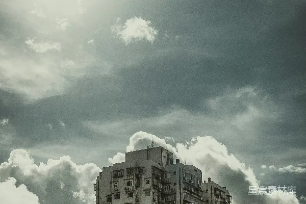 高清摄影 云层下的城市建筑