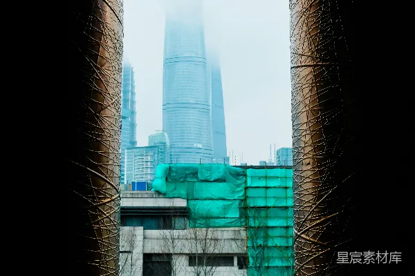 高清摄影 雾中摩天大楼