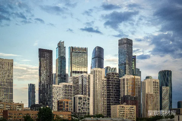 高清摄影 都市天际线：现代建筑与自然风光的和谐共存