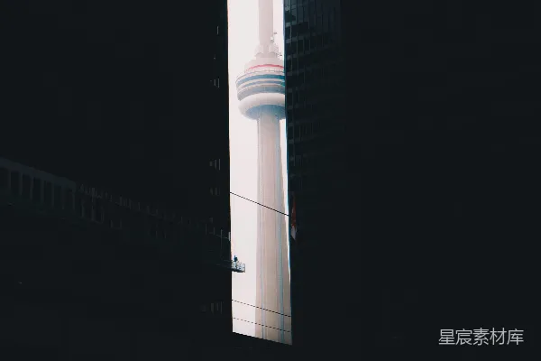 高清摄影 城市之光：透过摩天大楼看CN塔