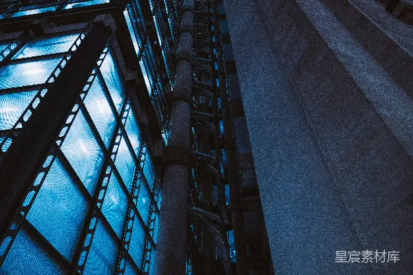 高清摄影 都市夜景：现代建筑的光影交错