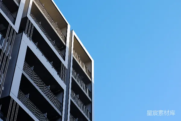 高清摄影 现代建筑与蓝天的和谐