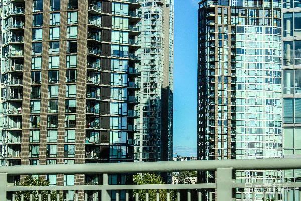 高清摄影 城市天际线：现代高层建筑群