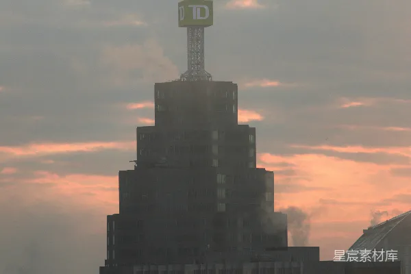 高清摄影 夕阳下的TD银行大厦