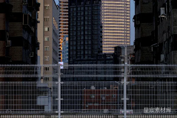 高清摄影 都市黄昏的宁静一角