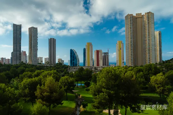 高清摄影 城市与绿色的和谐景象