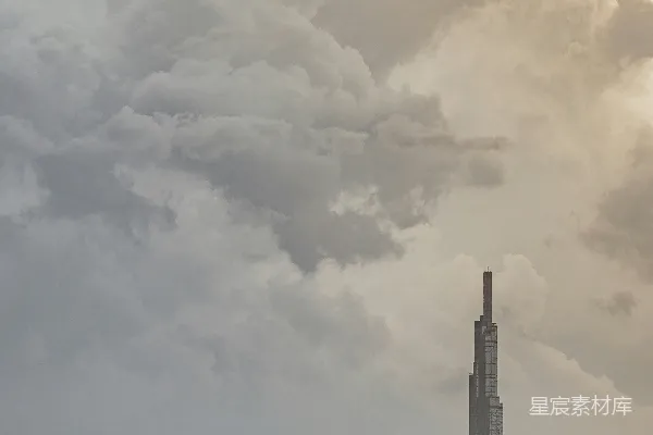 高清摄影 城市天际线与烟雾