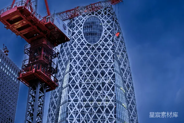 高清摄影 东京现代建筑与起重机