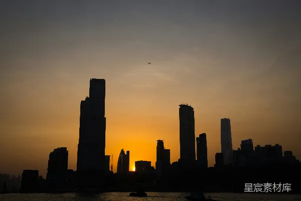 高清摄影 夕阳下的城市剪影