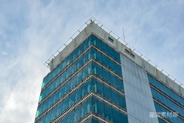 高清摄影 蓝天下的现代建筑