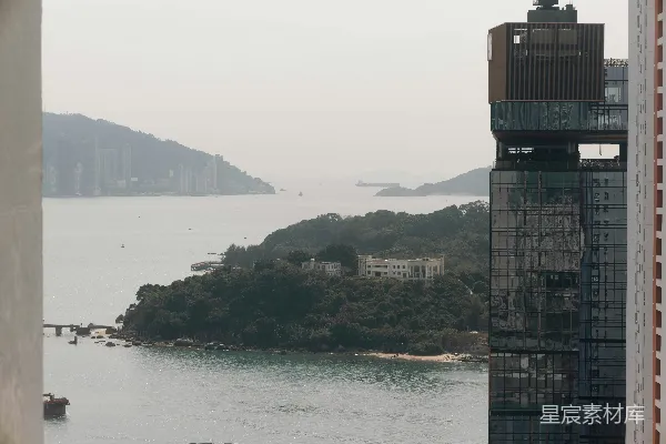 高清摄影 现代城市与自然的交汇