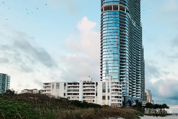 高清摄影 海滨摩天大楼与沙滩