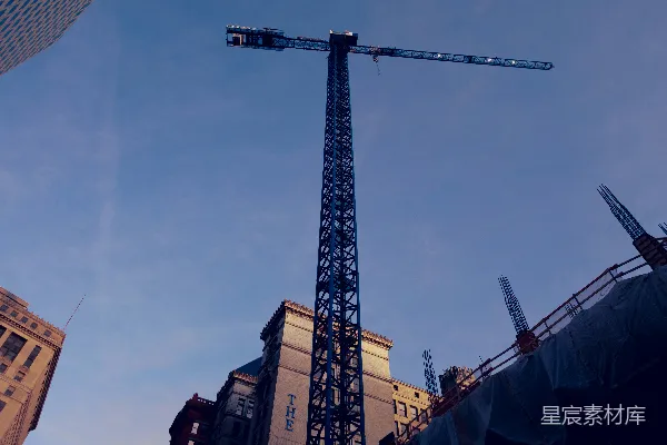 高清摄影 城市建筑工地的起重机