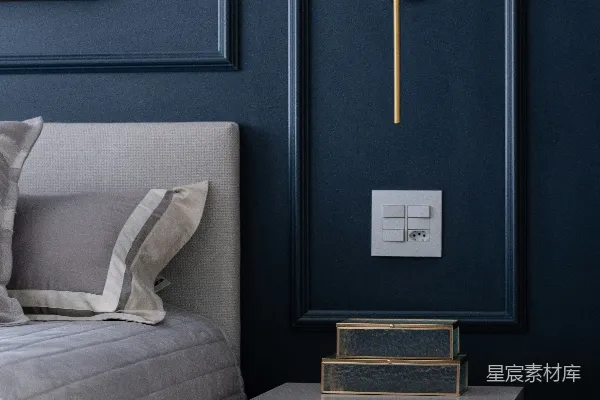 高清摄影 深邃蓝调卧室一角