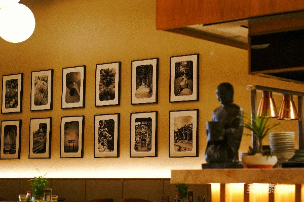 高清摄影 复古餐厅的墙面装饰
