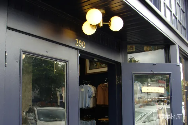 高清摄影 390号商店的夜晚