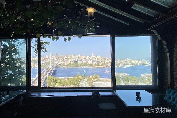 高清摄影 伊斯坦布尔的城市天际线与博斯普鲁斯海峡