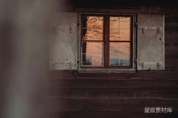 高清摄影 夕阳下的木屋
