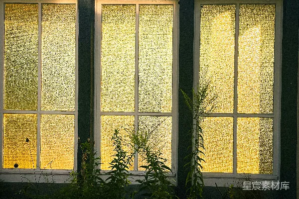 高清摄影 夕阳映照下的玻璃窗