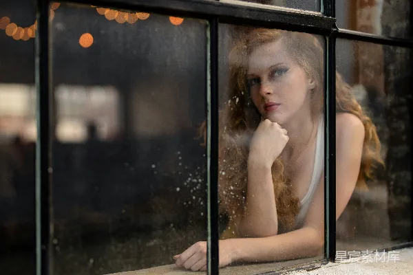 高清摄影 窗外的沉思