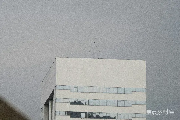 高清摄影 现代建筑在雾中