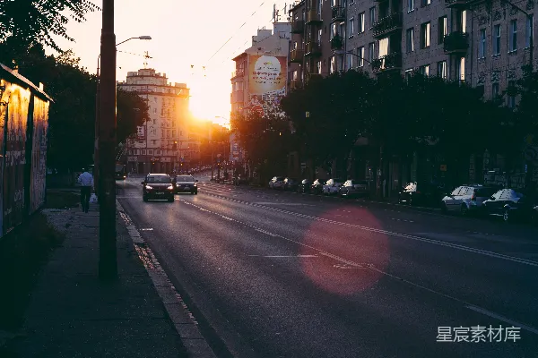 高清摄影 夕阳下的城市街道