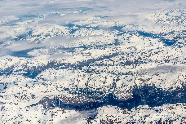 高清摄影 雪覆盖的阿尔卑斯山脉俯瞰图