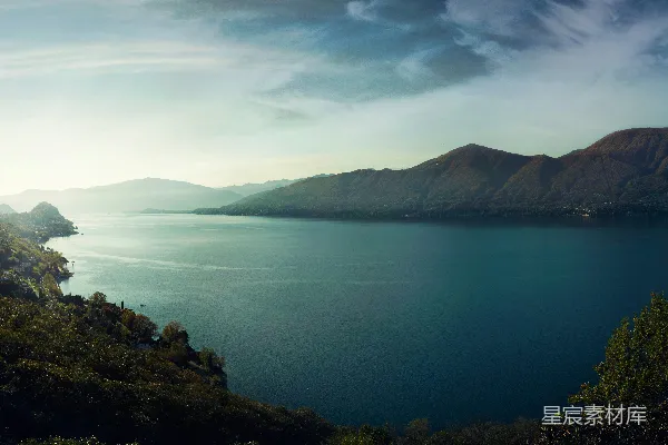 高清摄影 湖光山色的宁静画卷