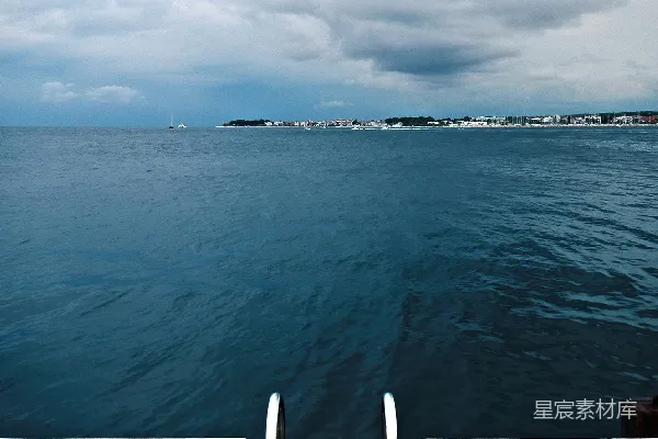 高清摄影 码头上的宁静海景